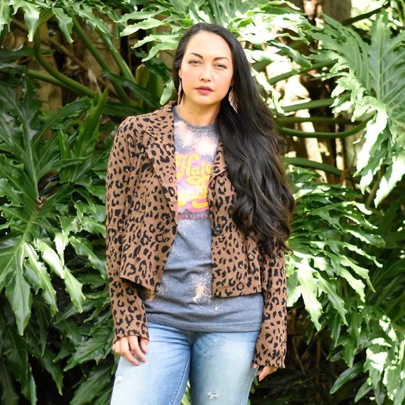 Hate Elsewhere Graphic Tee - Picture 2 of 2